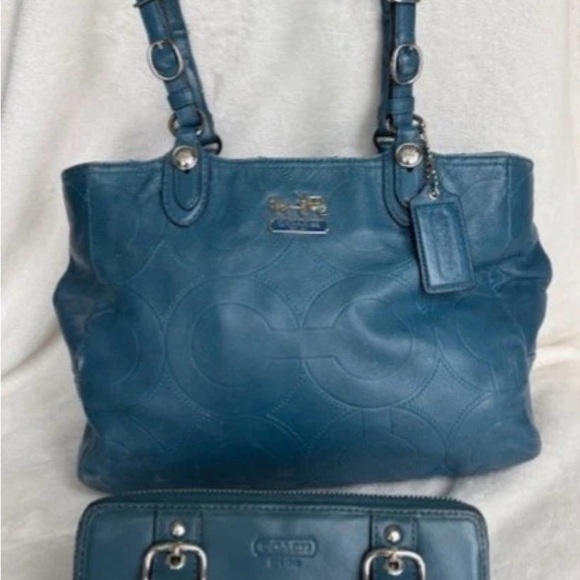 Coach Handbags - Coach Hangbag Teal Leather Shoulder Satchel Bag with Wallet